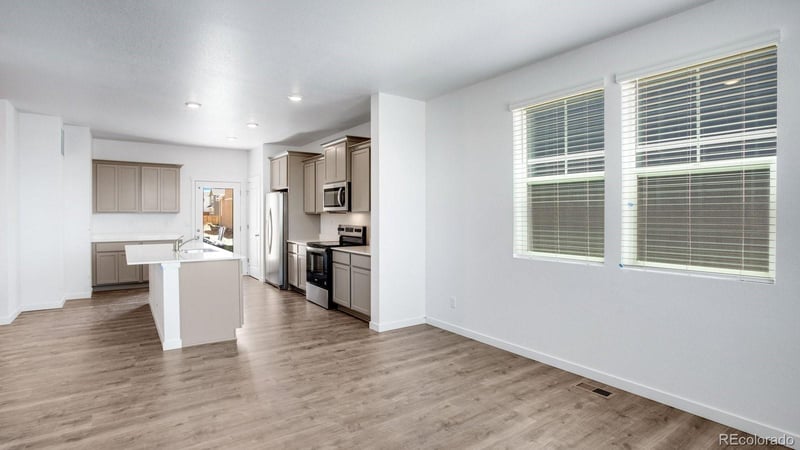 323 N Bersshine St, Watkins, CO 80137