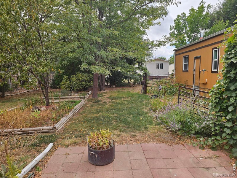 227 Balsam St, Log Lane Village, CO 80705