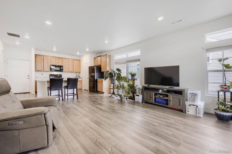 17809 E 103rd Ave, Commerce City, CO 80022
