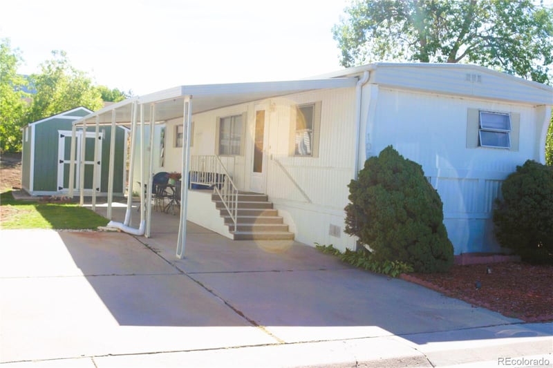 8201 S Santa Fe Dr Lot 105, Littleton, CO 80120