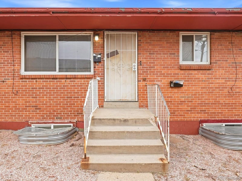 1735 Chester St, Aurora, CO 80010