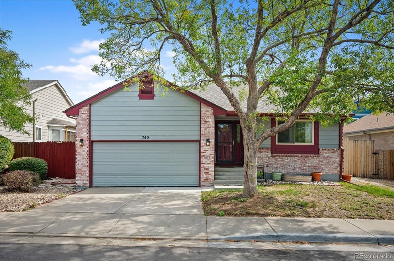 740 Kittredge St, Aurora, CO 80011