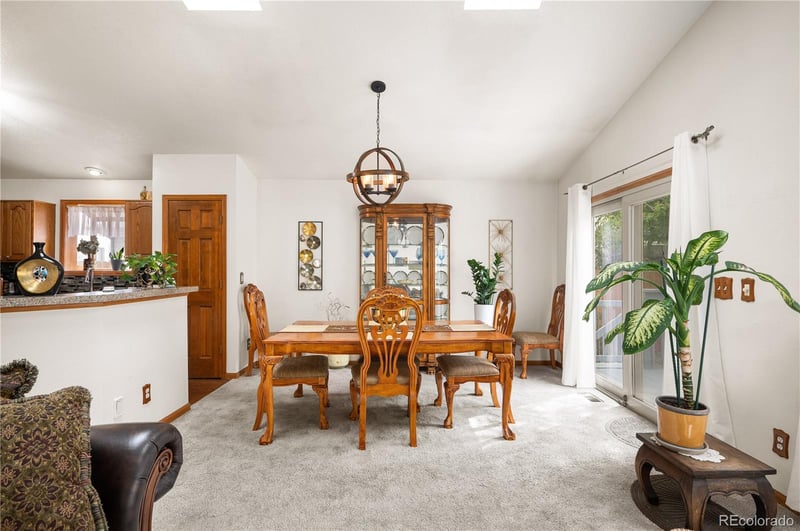 740 Kittredge St, Aurora, CO 80011