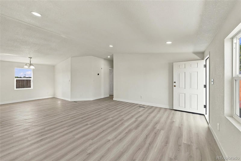 3437 W 3rd St, Greeley, CO 80631