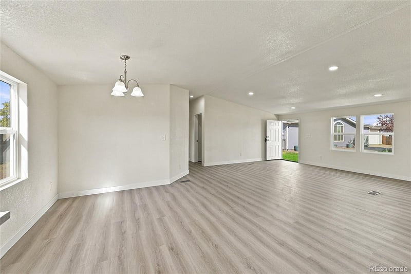3437 W 3rd St, Greeley, CO 80631