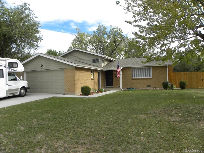 13204 E Parkview Dr, Aurora, CO 80011