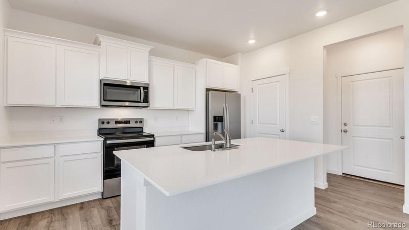 9938 Danube Ct, Commerce City, CO 80022