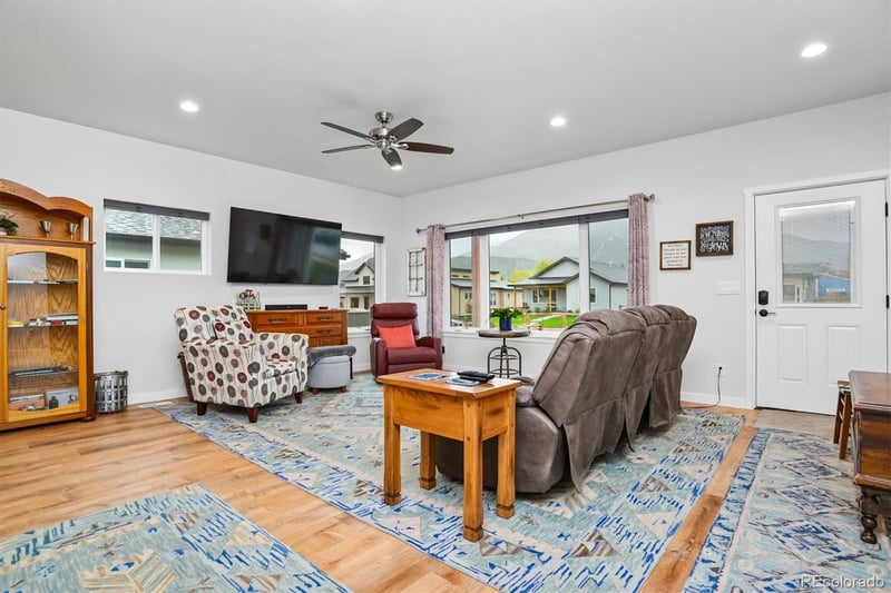 680 Alabama St, Poncha Springs, CO 81242