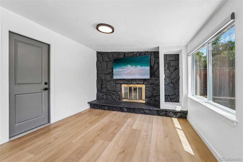 862 S Simms St, Lakewood, CO 80228