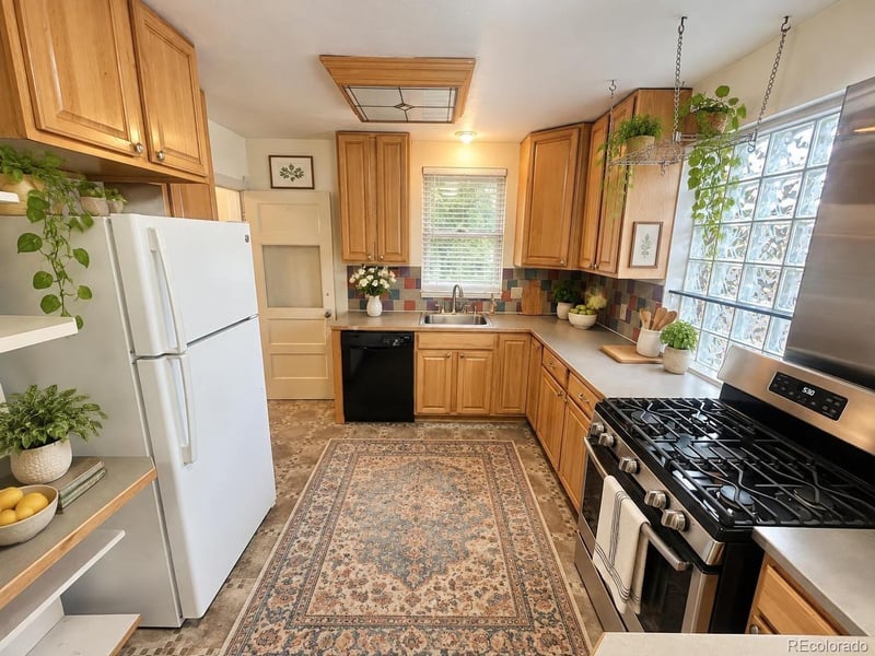 2101 S Emerson St, Denver, CO 80210