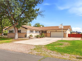 5340 Gladiola St, Arvada, CO 80002