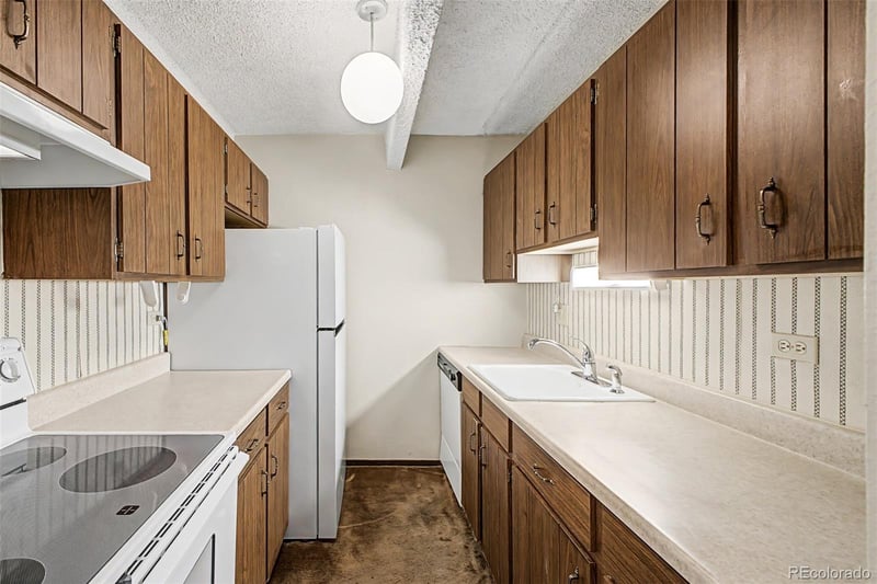 8060 E Girard Ave #704, Denver, CO 80231