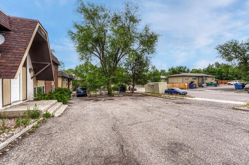 330 Vehr Dr, Colorado Springs, CO 80916