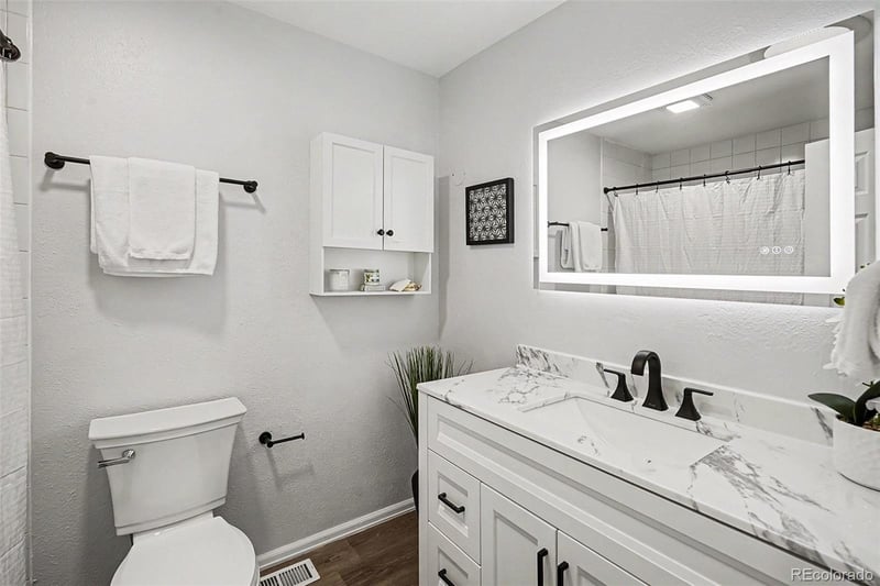9428 W Brittany Ave, Littleton, CO 80123