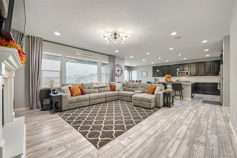 18471 W 93rd Pl, Arvada, CO 80007