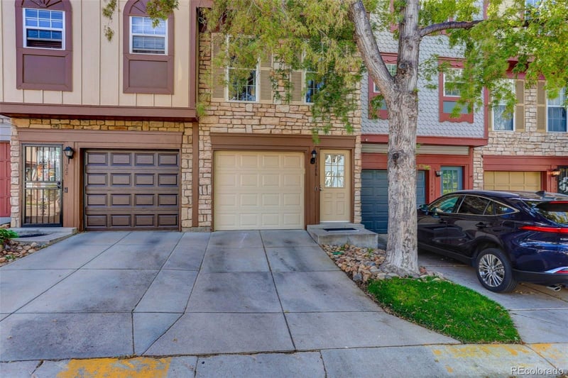 11986 E Kepner Dr, Aurora, CO 80012