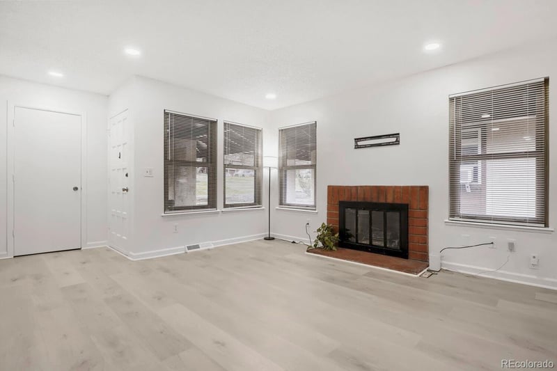 3812 S Fraser St, Aurora, CO 80014