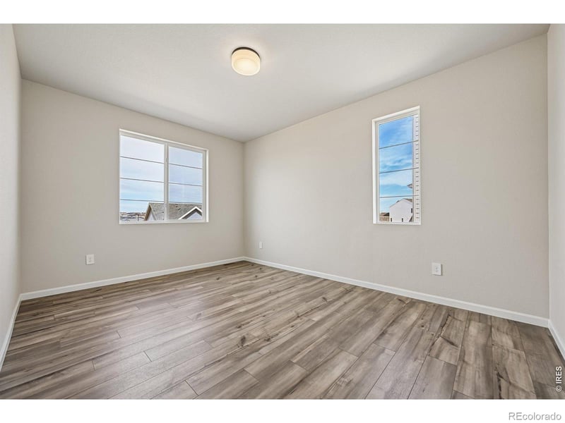 24377 E River Front Dr, Aurora, CO 80019