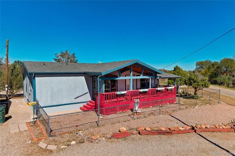 620 W 2nd St, Walsenburg, CO 81089