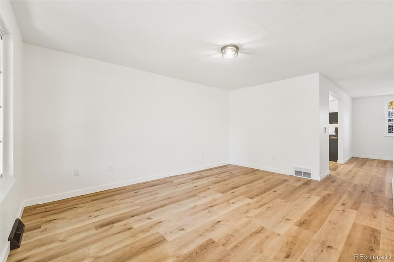 1080 S Garrison St, Lakewood, CO 80226
