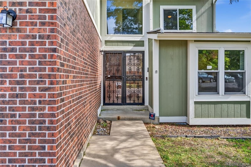 838 S Rifle, Aurora, CO 80017
