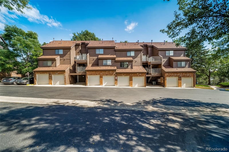 834 S Vance St #F, Lakewood, CO 80226