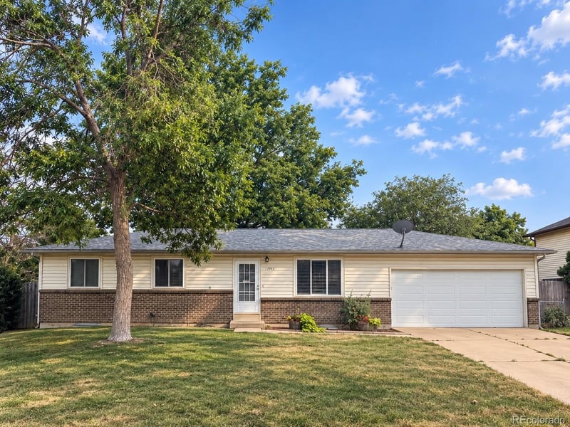 11642 Monroe St, Thornton, CO 80233