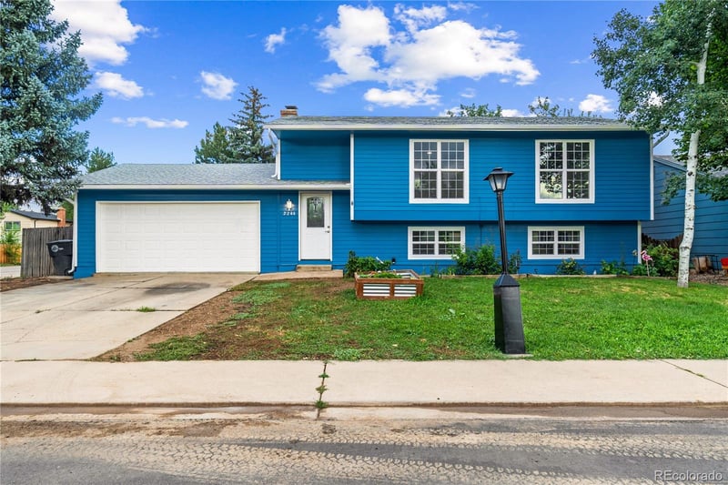 2244 Grant St, Longmont, CO 80501
