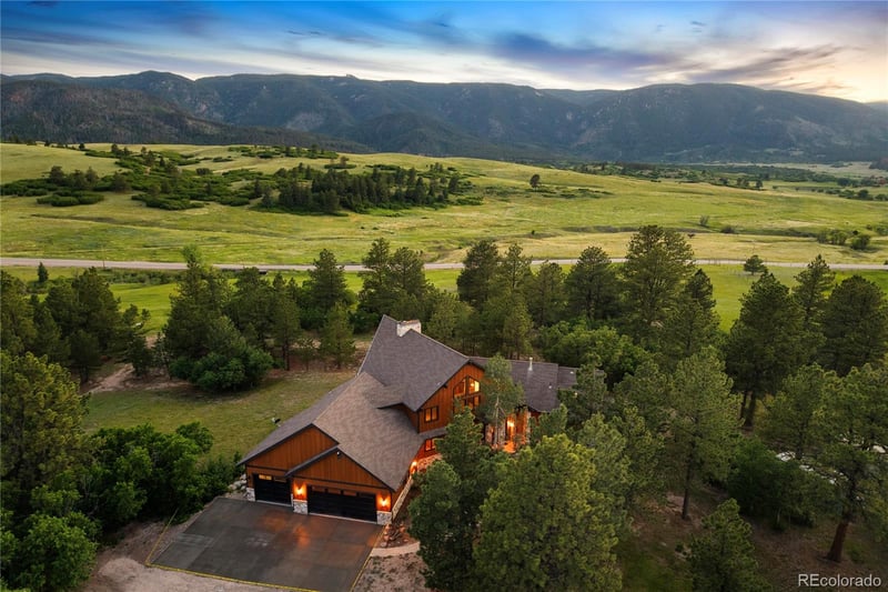 9676 S Perry Park Rd, Larkspur, CO 80118