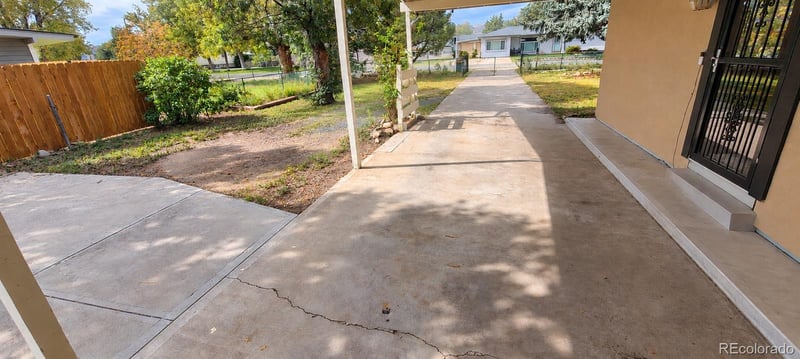 4420 Gladiola St, Golden, CO 80403