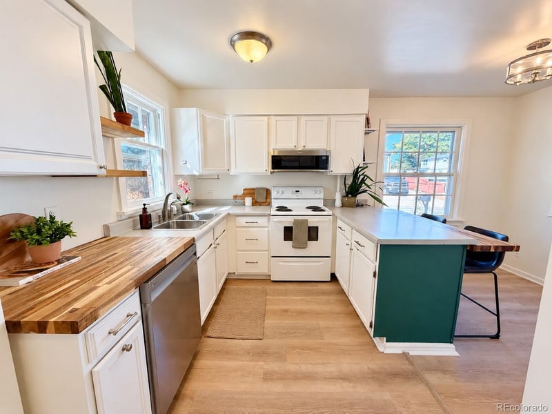 2810 S Bryant St, Denver, CO 80236