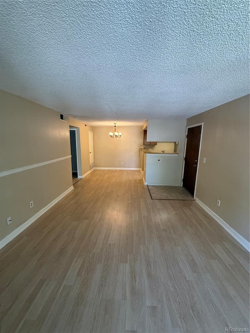 1760 S Pitkin Cir #B, Aurora, CO 80017