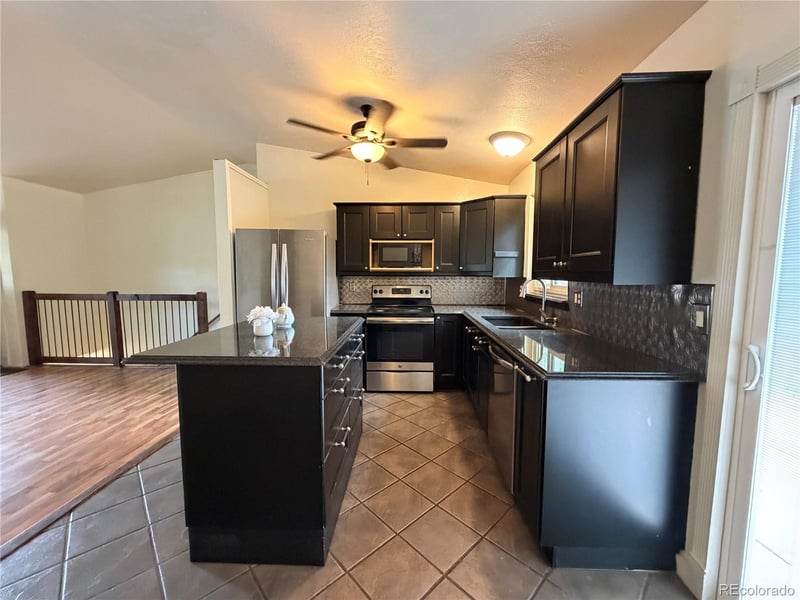 3815 S Pitkin Cir, Aurora, CO 80013