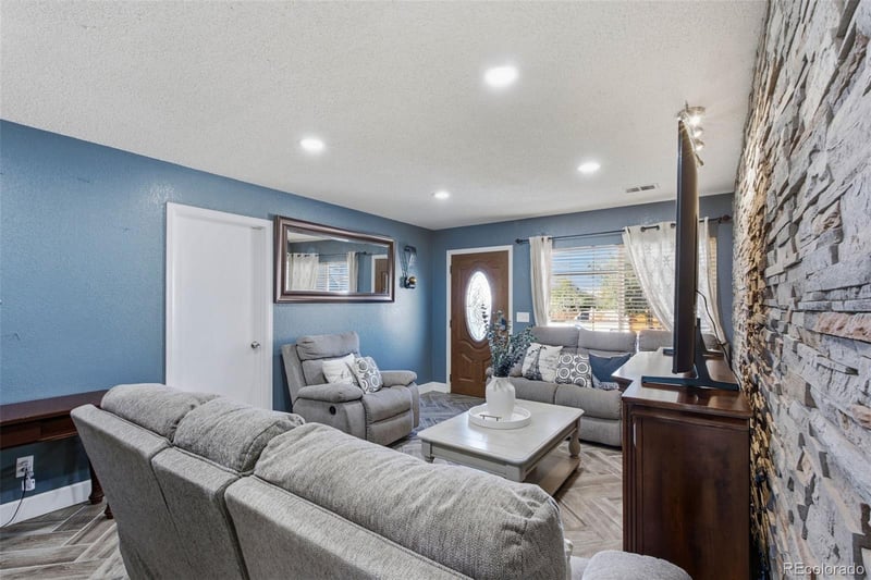 15780 E 48th Pl, Denver, CO 80239