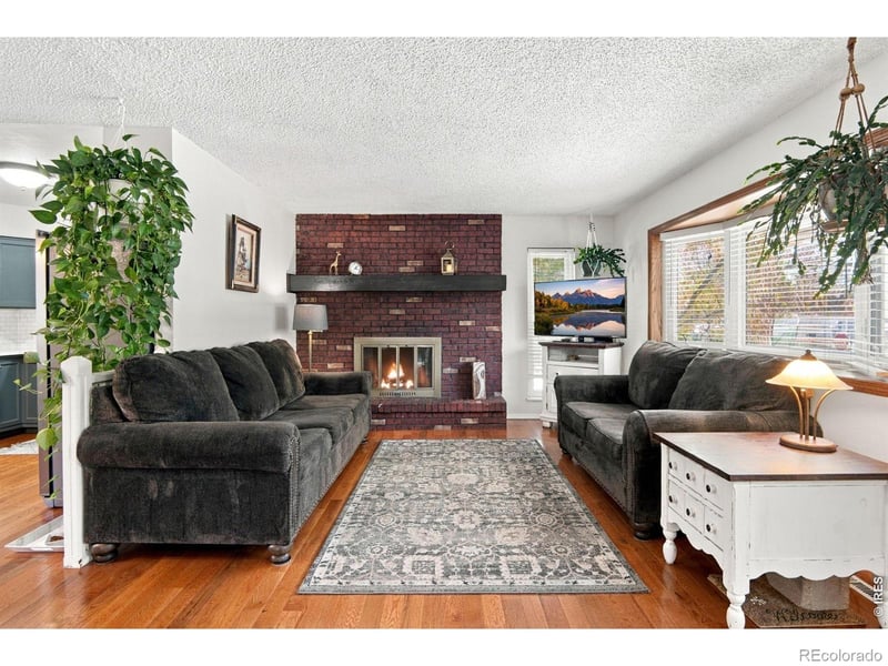 1 Texas Ln, Longmont, CO 80501