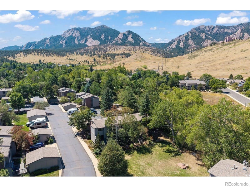 1325 Bear Mountain Dr #D, Boulder, CO 80305