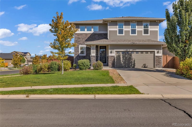 25523 E Byers Dr, Aurora, CO 80018