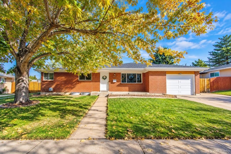 8561 E Briarwood Blvd, Centennial, CO 80112