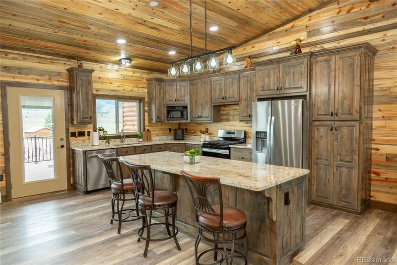431 River Dr, Creede, CO 81130