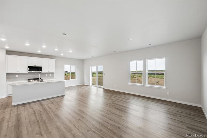 19054 E 93rd Dr, Commerce City, CO 80022