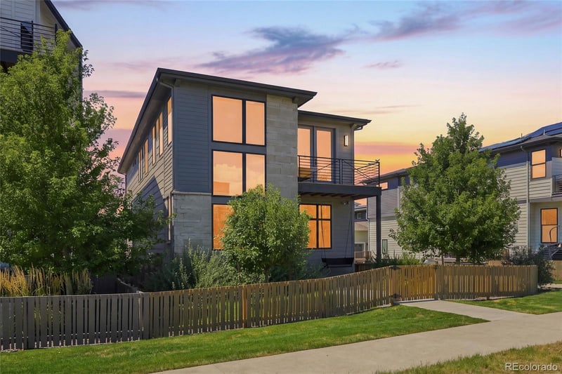 21412 E 61st Dr, Aurora, CO 80019