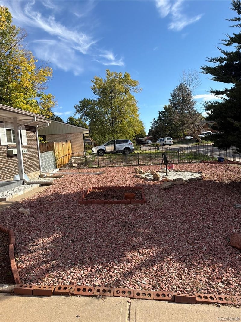 445 S Nome Way, Aurora, CO 80012