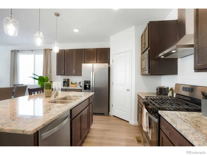 521 High Point Dr, Longmont, CO 80504