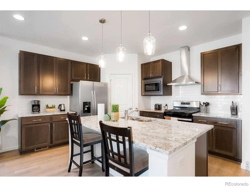 521 High Point Dr, Longmont, CO 80504