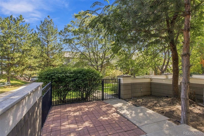 2067 N Fork Dr, Lafayette, CO 80026