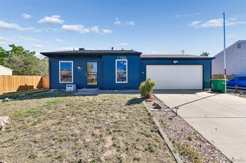 1786 Cathay Ct, Aurora, CO 80011