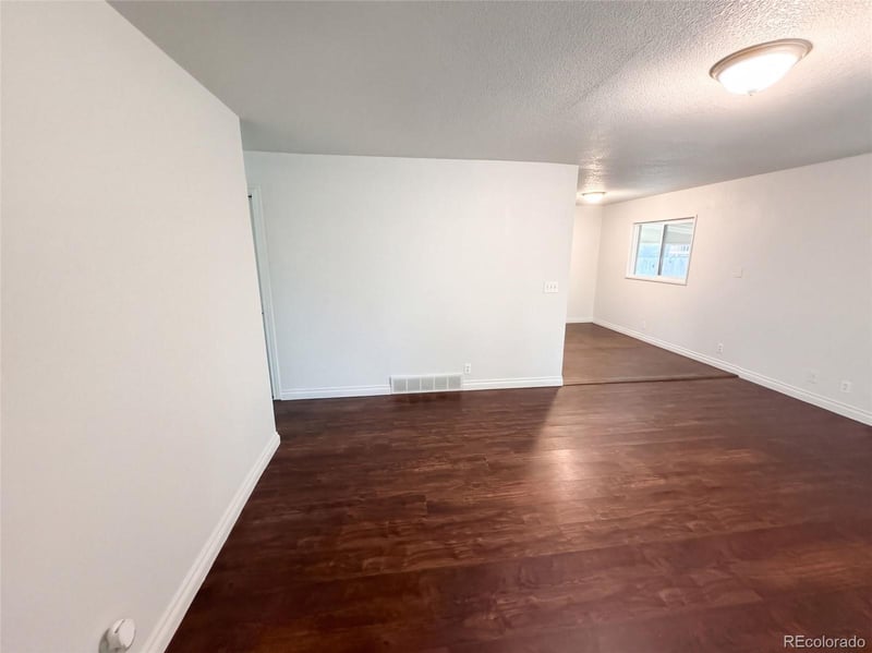 1330 Quentin St, Aurora, CO 80011