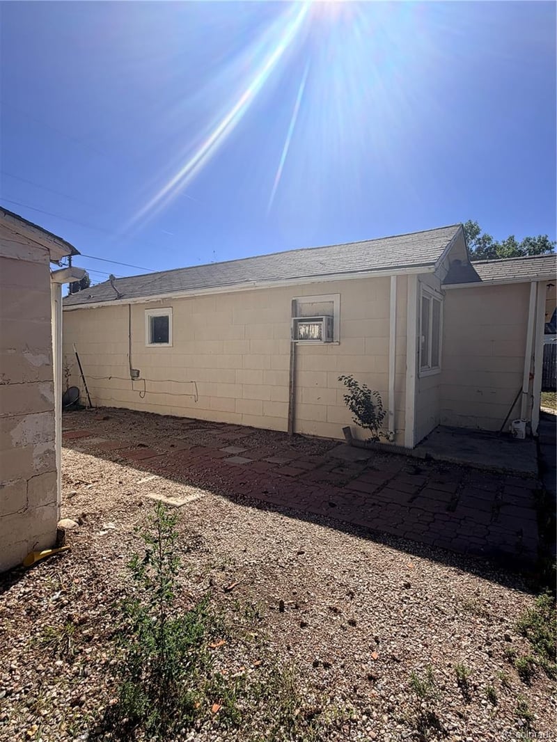 2062 Galena St, Aurora, CO 80010