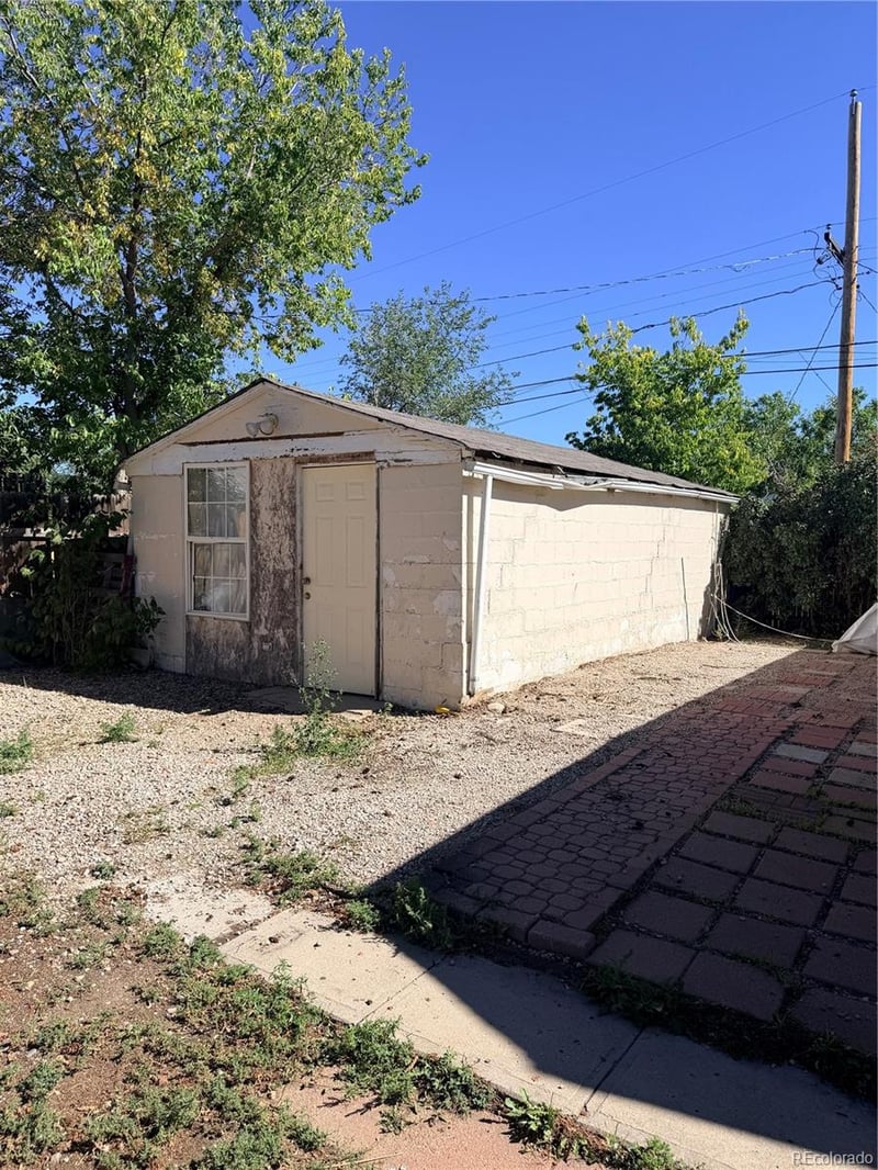2062 Galena St, Aurora, CO 80010