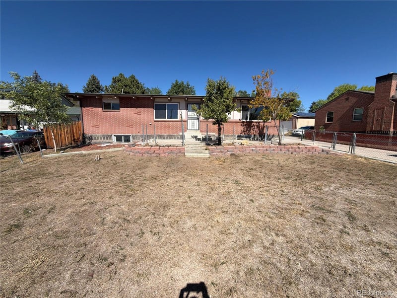 7811 W 62nd Ave, Arvada, CO 80004